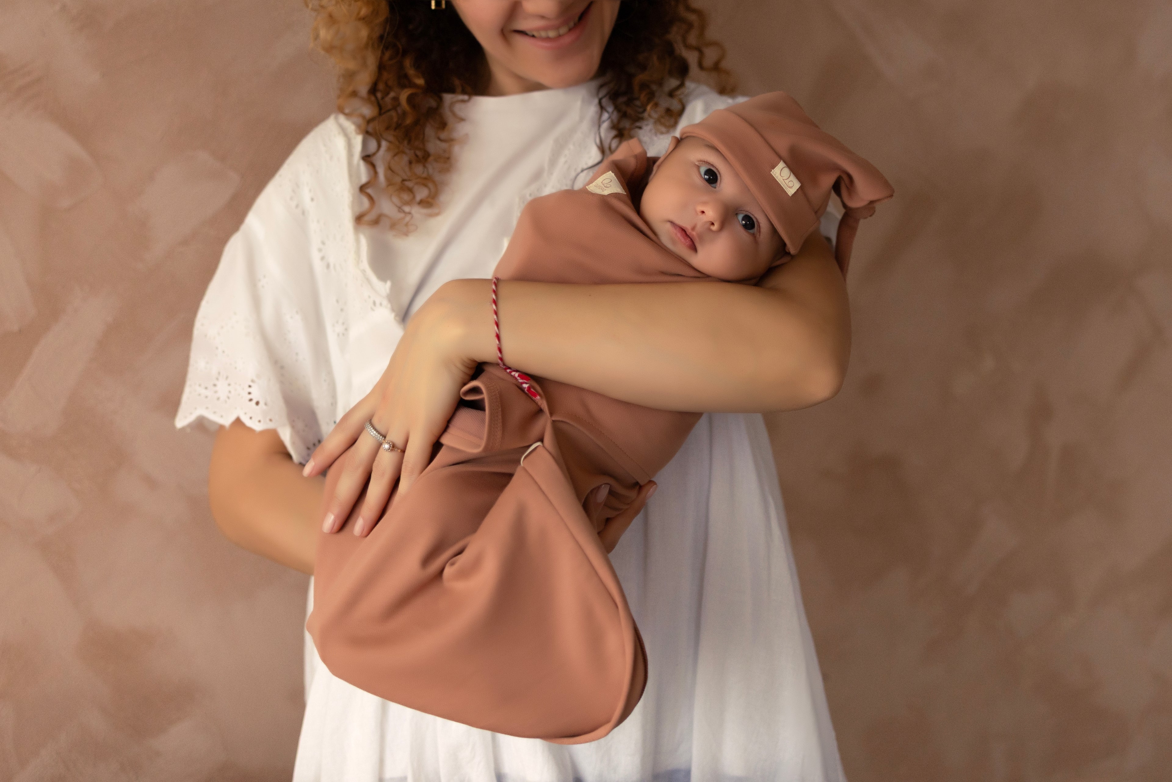 Yenidoğan Kundak Seti – QUNDAQ Kalça Dostu Terracotta