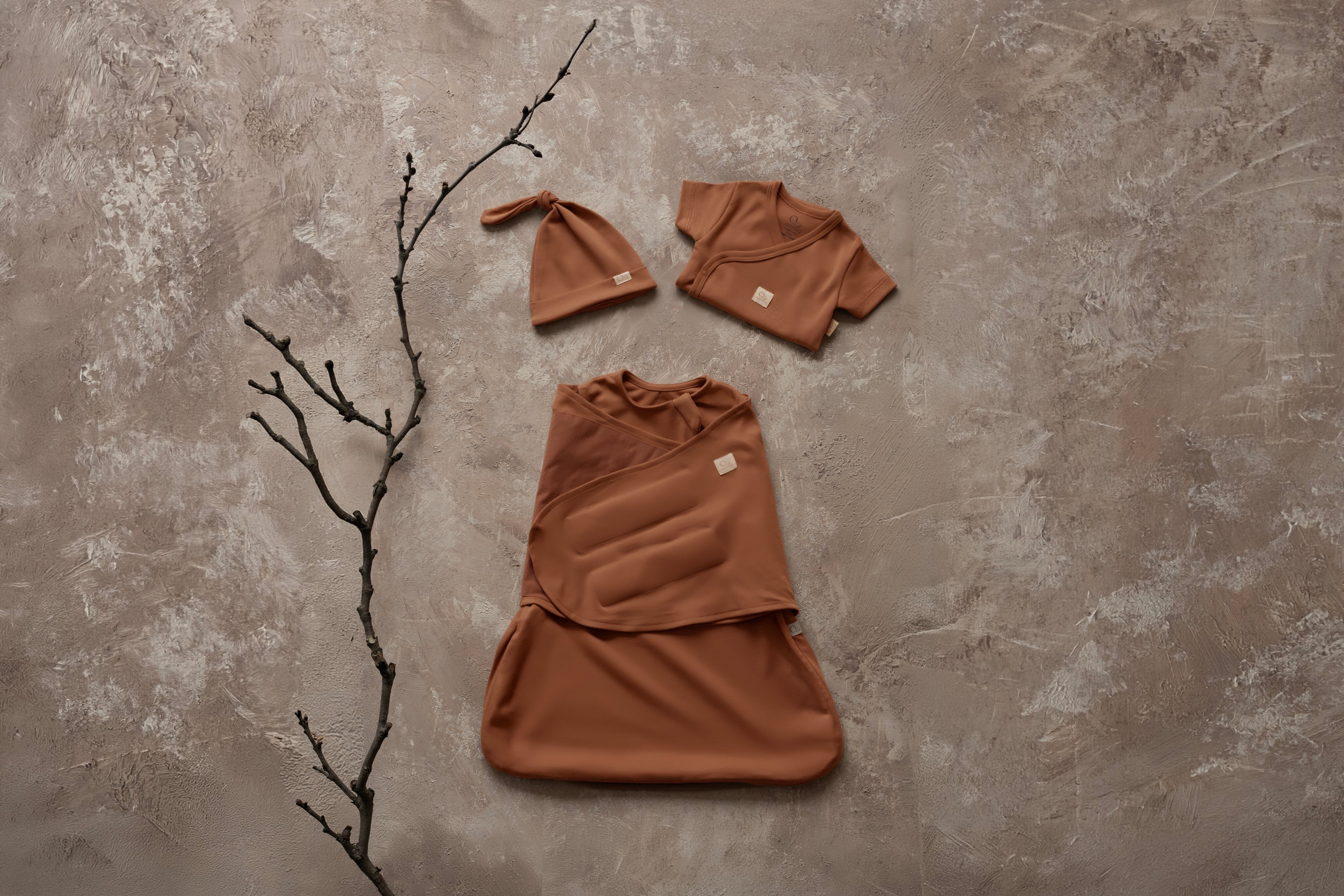 Yenidoğan Kundak Seti – QUNDAQ Kalça Dostu Terracotta