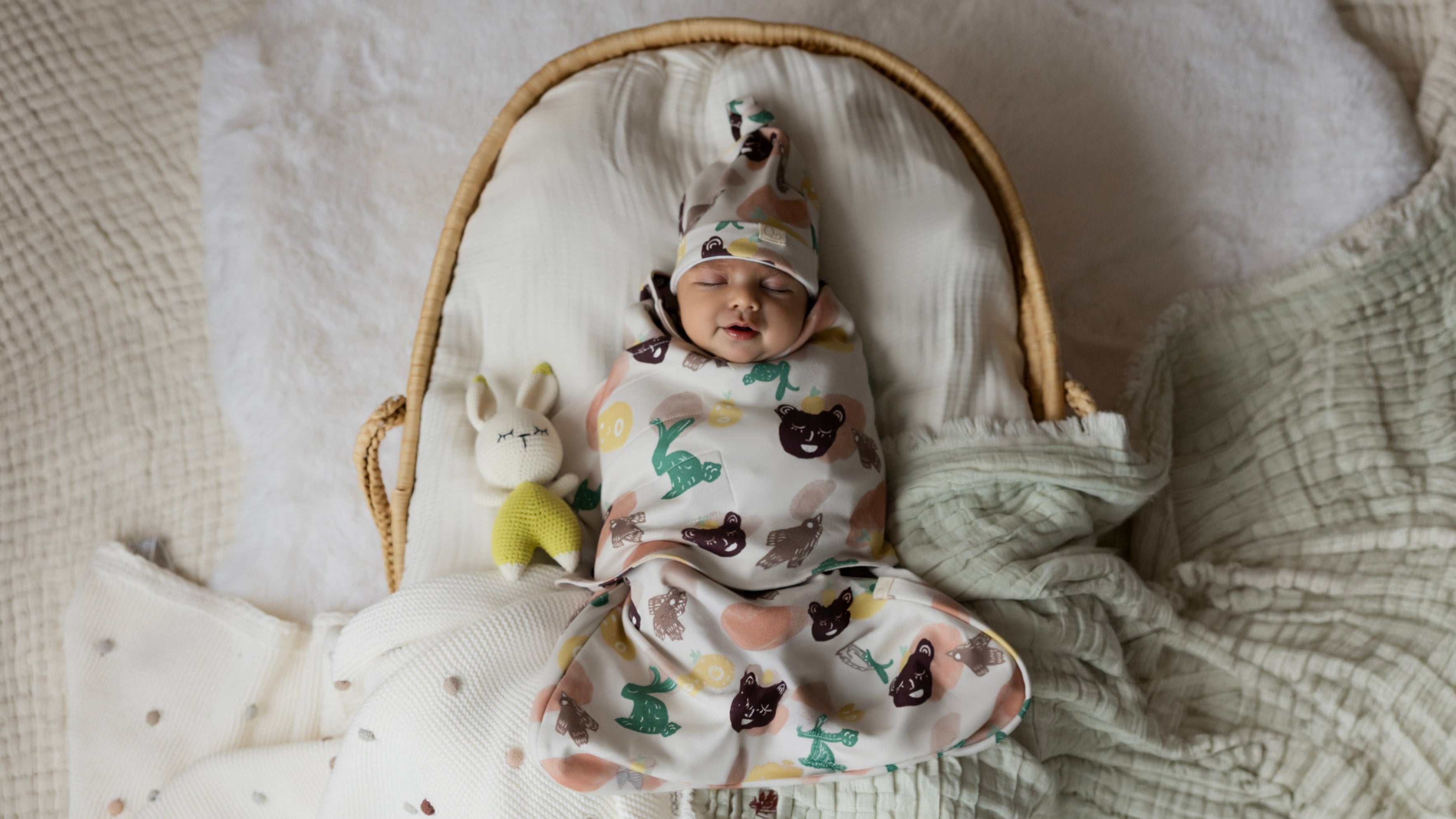 Yenidoğan Kundak Seti – QUNDAQ Kalça Dostu Little Friends Desen